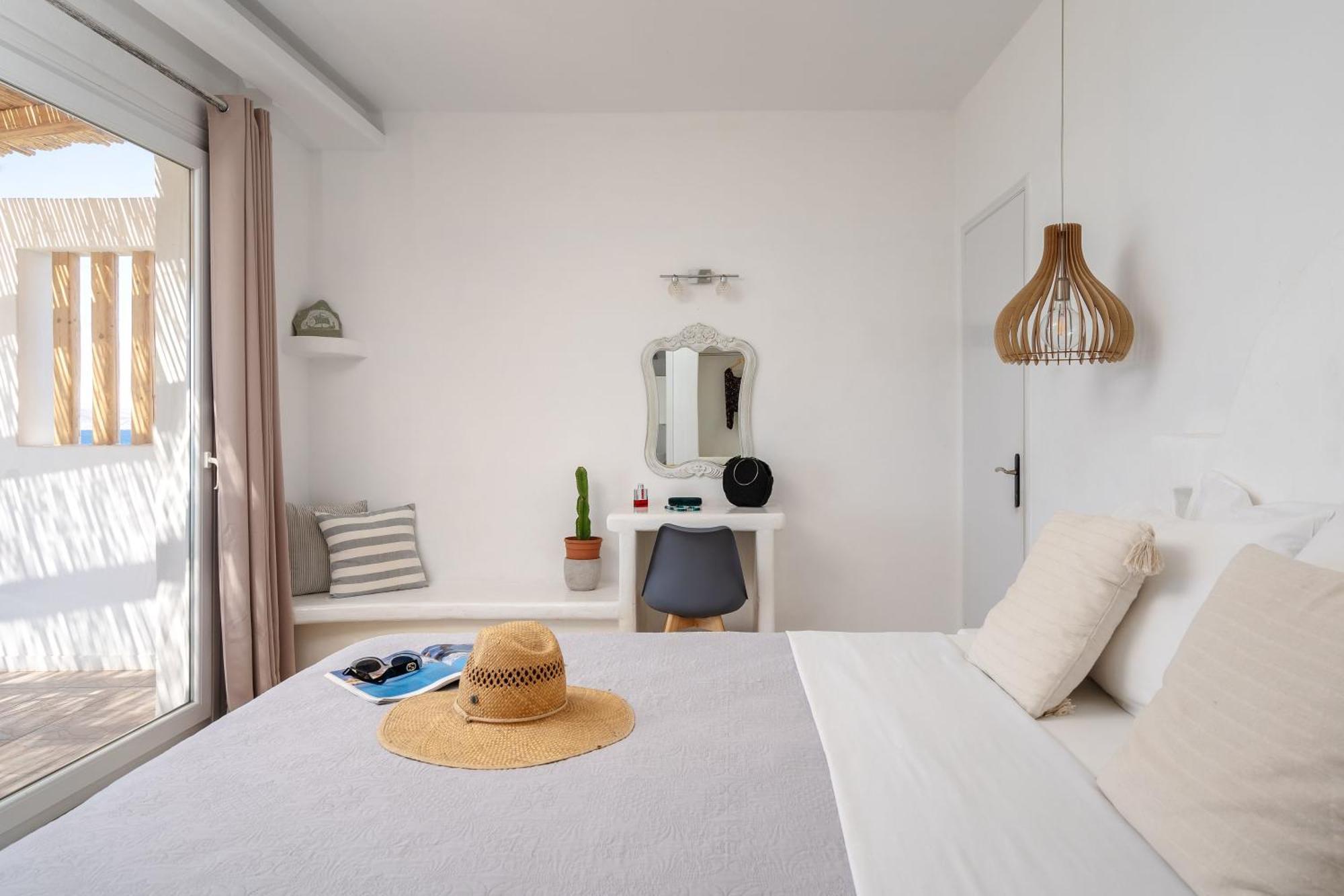 Manios Suites Ajía Ána Kültér fotó